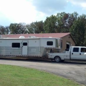2007 Hart Ultimate 4 Horse slant with Outlaw Living quarters